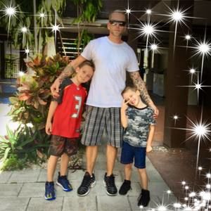 Meet your Posher, Casey